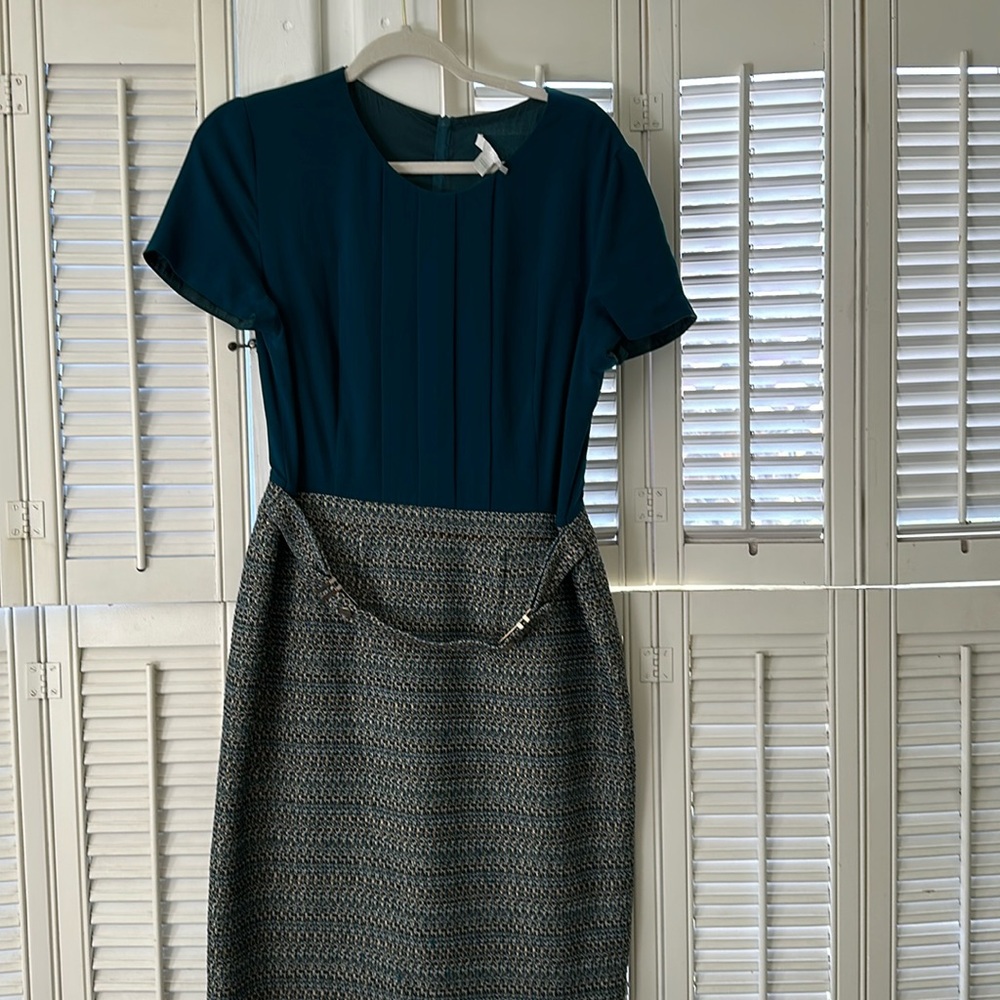 Green + Boucle one piece BOSS dress. Size 10 (42): small spot with loose threads